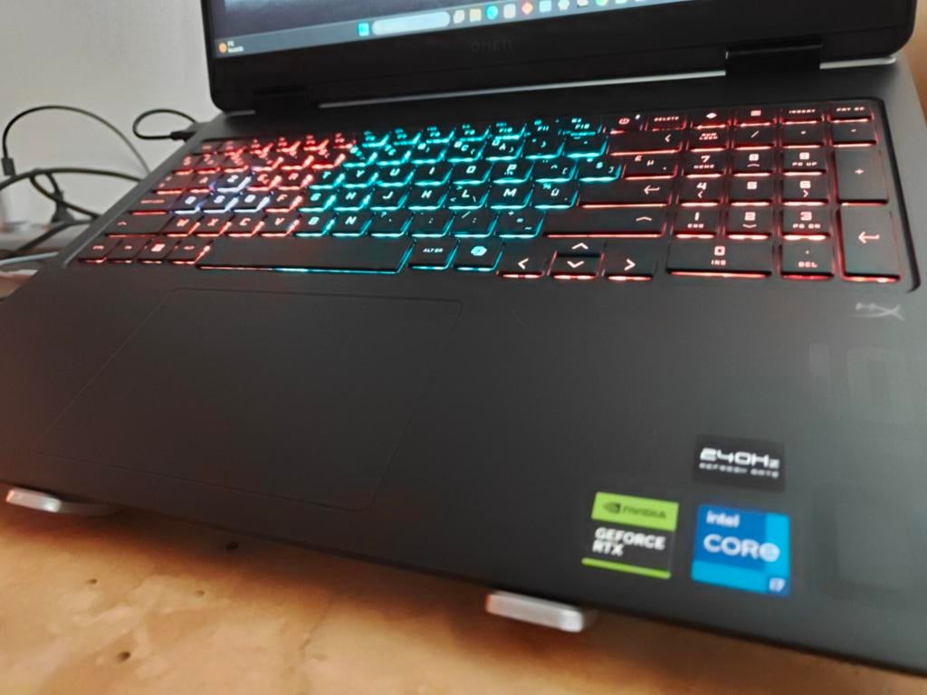 Vends ou échange hp omen 16 2025, 32 GB, 16 pouces, Comme neuf, 4 Ghz ou plus