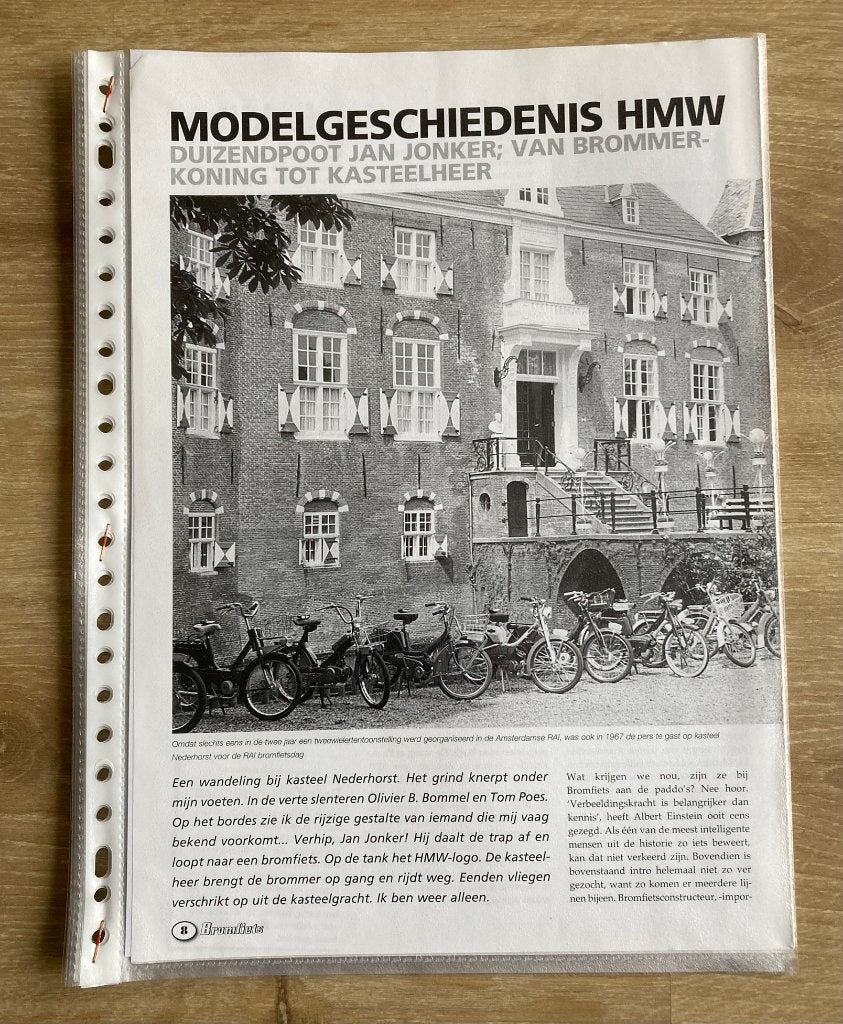 Map met documentatie Modelgeschiedenis HMW Bromfietsen, Fietsen en Brommers, Handleidingen en Instructieboekjes, Verzenden, Zo goed als nieuw