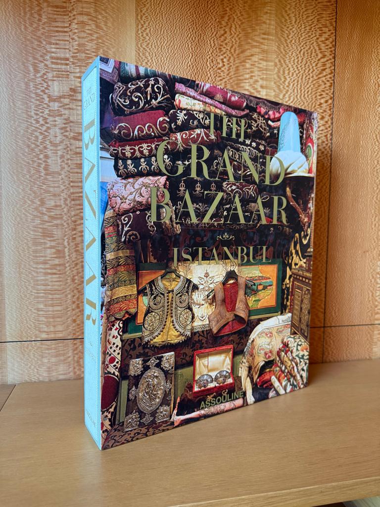 Le Grand Bazar - Istanbul, Livres, Serdar Gulgun / Laziz Hamani, Enlèvement ou Envoi, Comme neuf, Autres sujets/thèmes