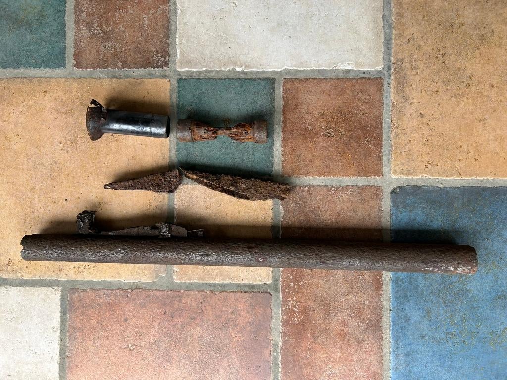 Panzerfaust met staartstuk, Verzamelen, Militaria | Tweede Wereldoorlog, Ophalen of Verzenden, Landmacht, Hulzen of Bodemvondsten