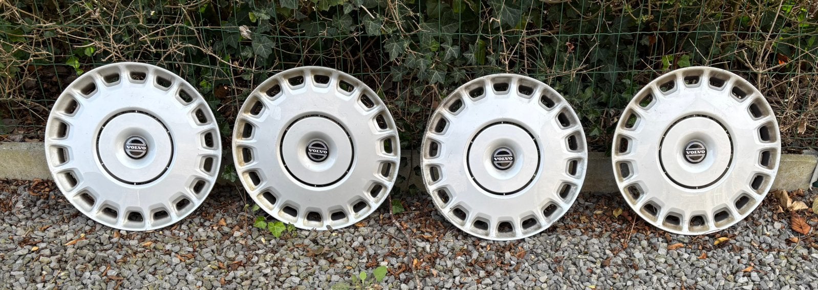 COUVRE-ROUES VOLVO 16 POUCES D'ORIGINE, Enlèvement, Utilisé
