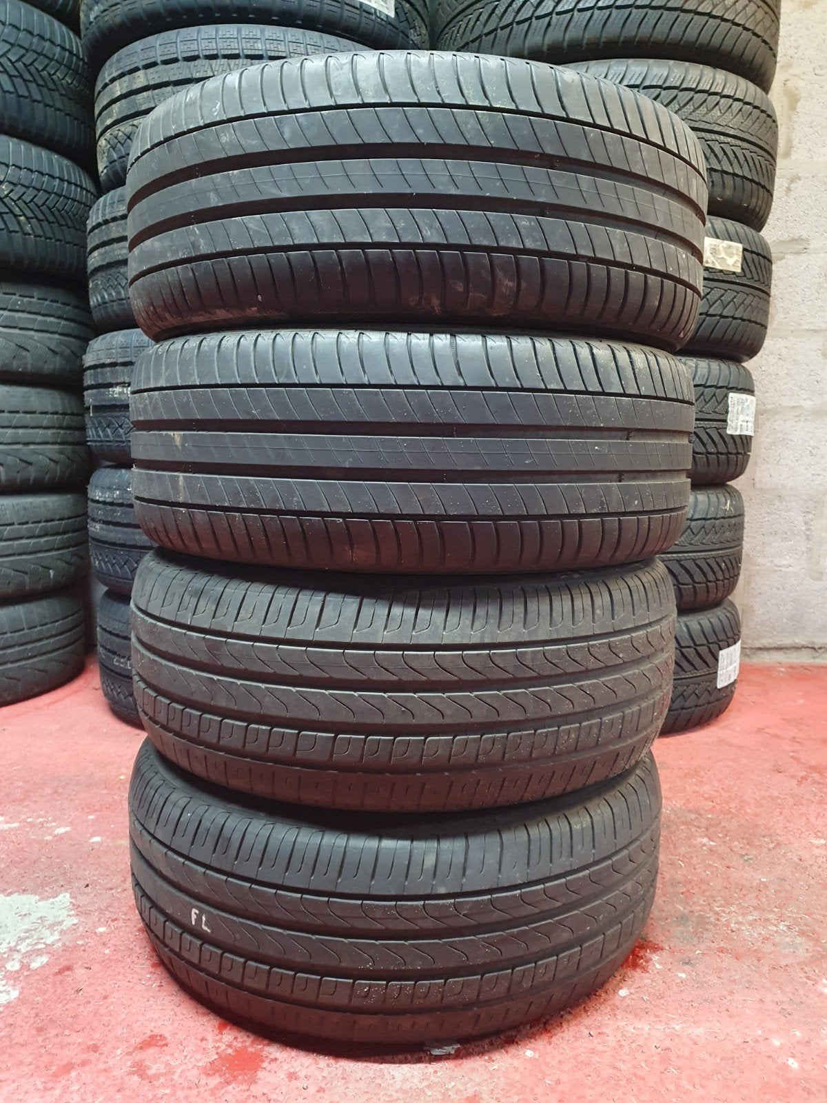 4 pneus Michelin et Pirelli 225/45/18 RUNFLAT étoilée, Autos : Pièces & Accessoires, Enlèvement, Utilisé