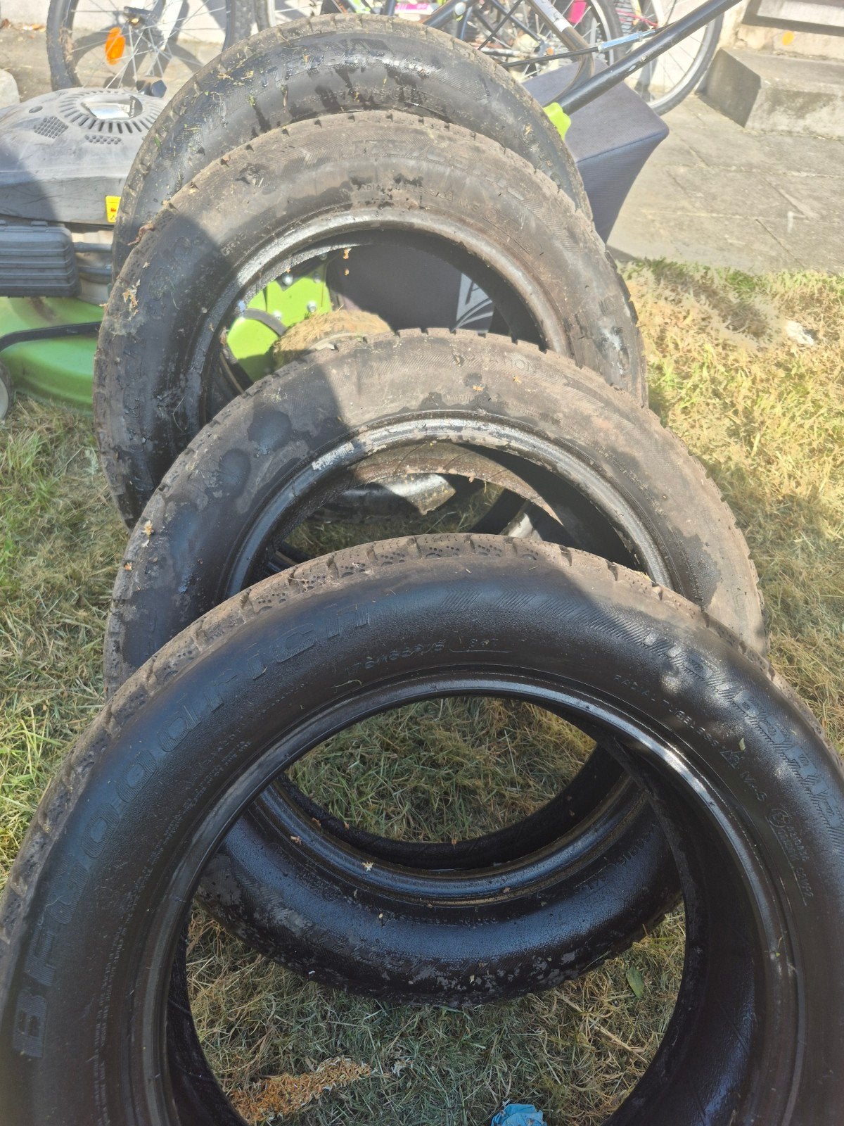 Pneus BF Goodrich 175/65R15, Ophalen