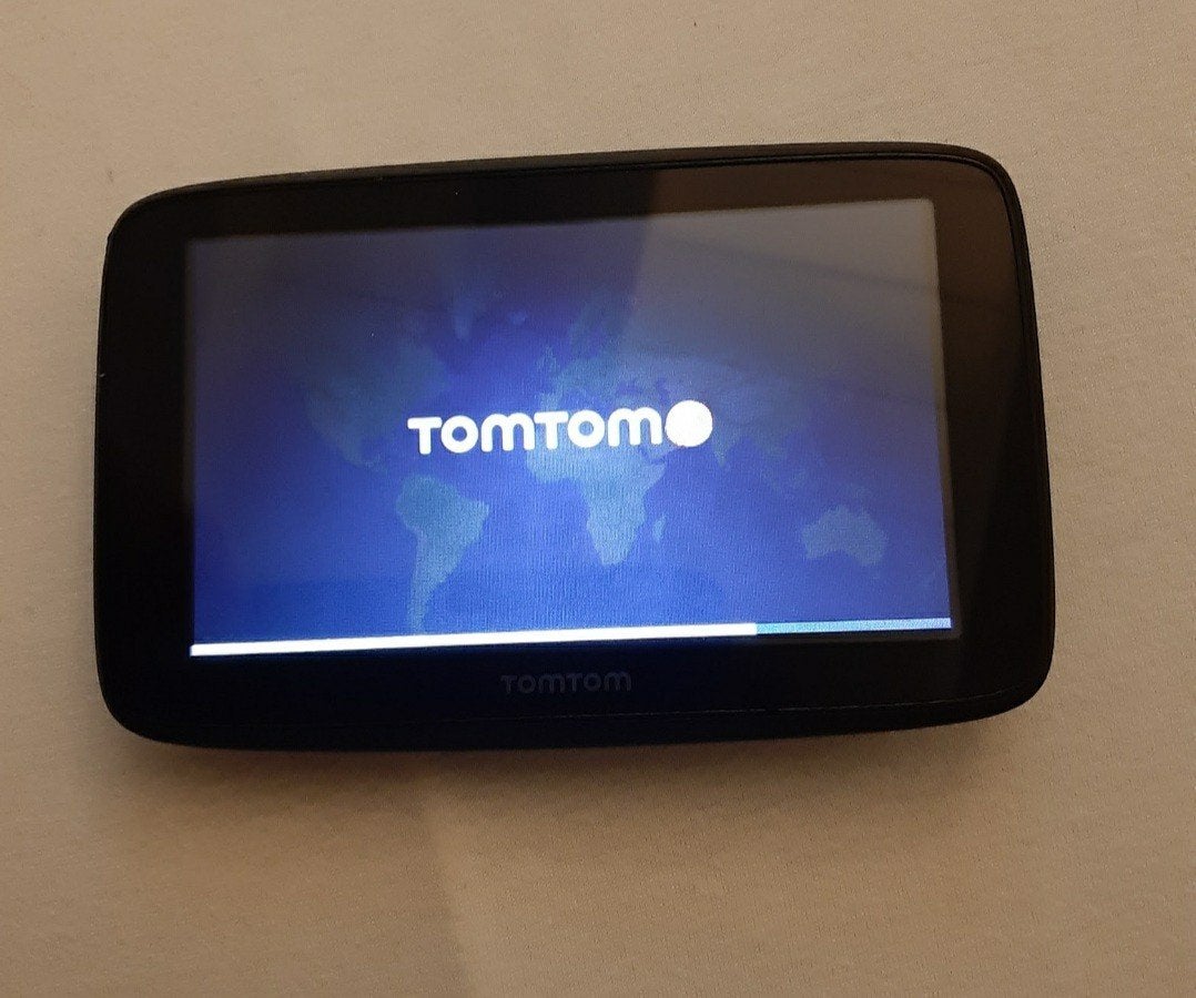 Navigatie Tomtom Go 520 + tasje +autohouder en motorhouder, Motoren, Ophalen