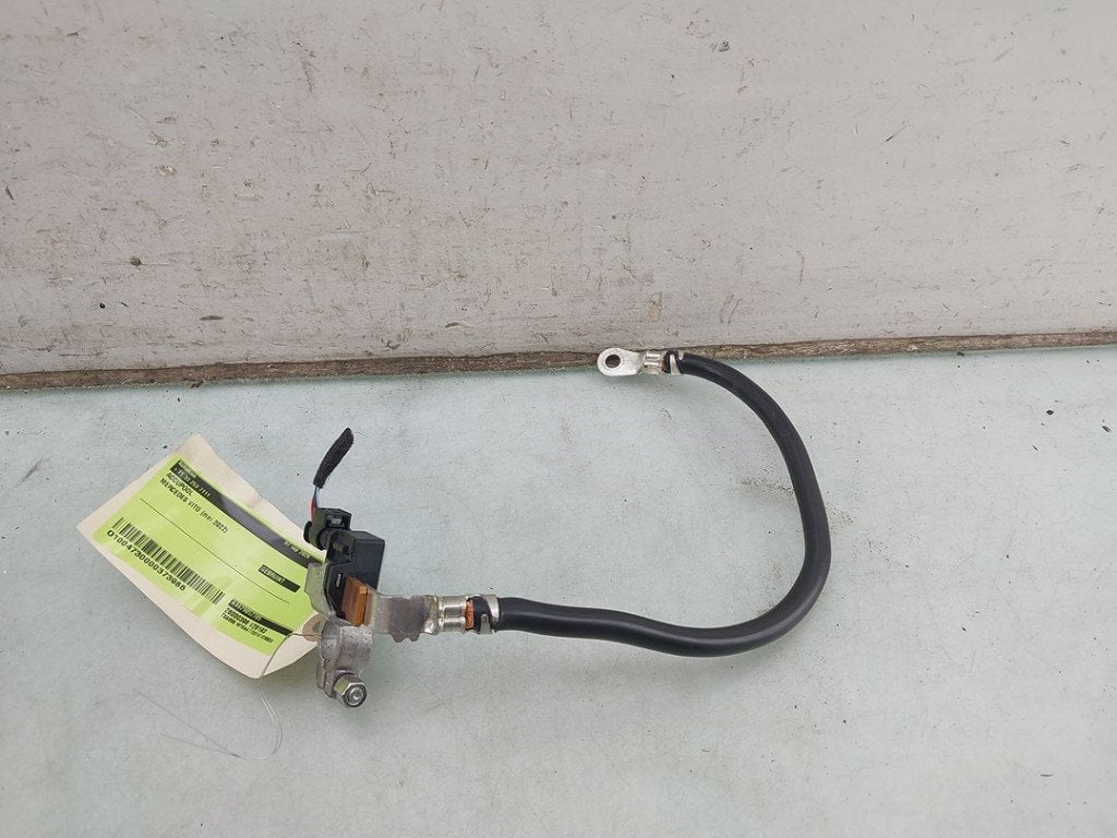 PINCE DE BATTERIE Mercedes-Benz Vito Tourer (447.7), Mercedes-Benz, Utilisé, Dialog.mb@mercedes-benz.com, Mercedes-Benz AG