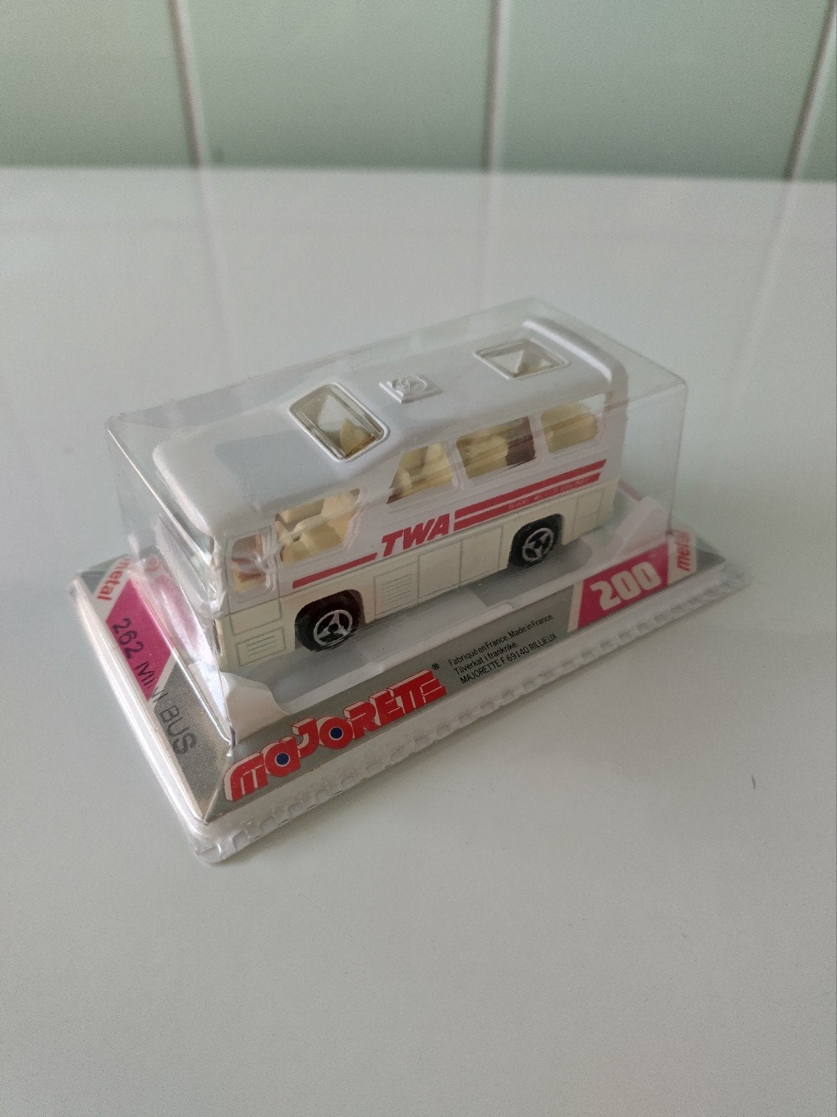 Vintage Majorette Minibus TWA AFHALING LEES BESCHRIJVING, Enlèvement, Neuf, Voiture, Majorette
