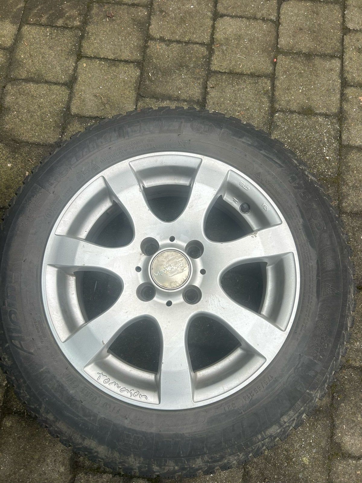 4x pneus d’hiver montés sur jantes  FIAT 500, Enlèvement, Utilisé, Pneus hiver, Pneus et Jantes