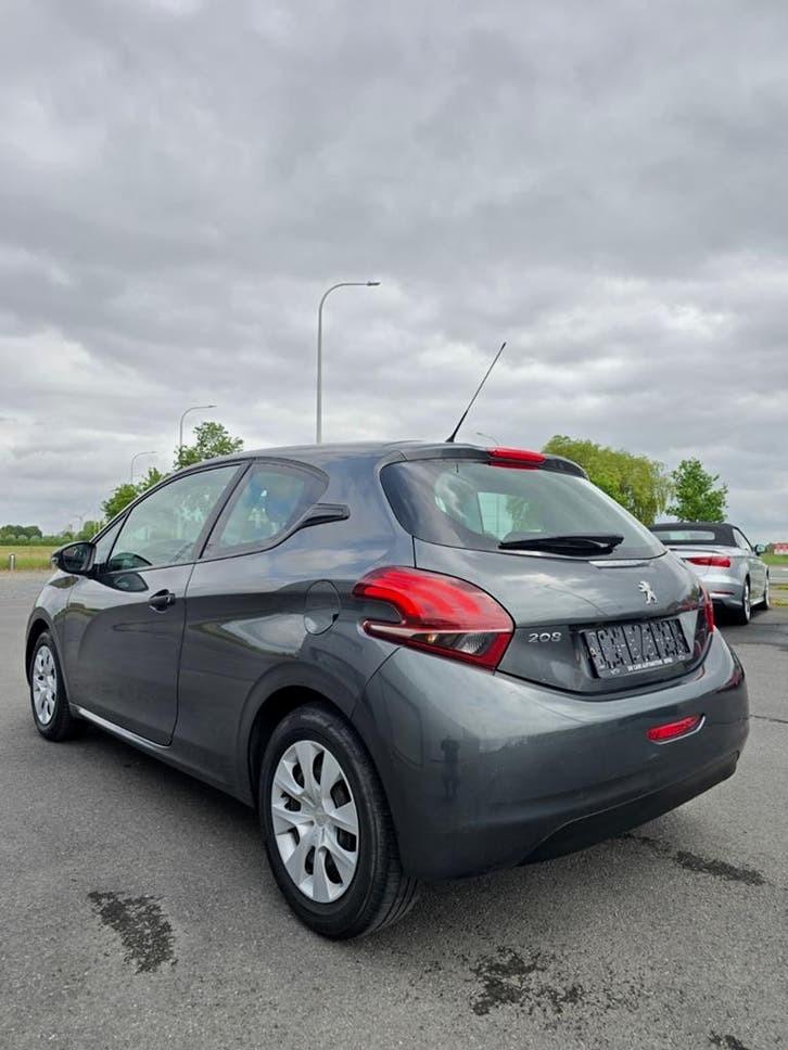 PEUGEOT 208 BENZINE/AIRCO-CARPLAY-PDC-CRUIS, Auto's, Voorwielaandrijving, Start-stop-systeem, Euro 6, Bedrijf