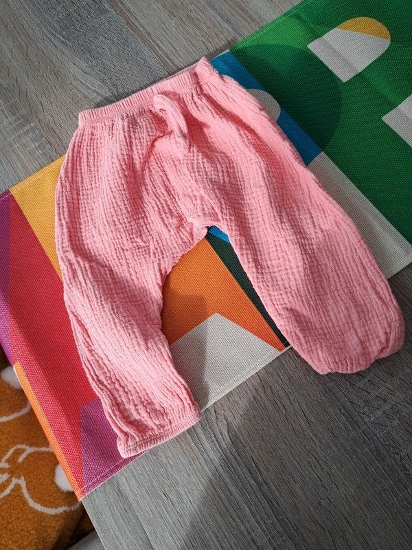 Little celebs roze broek 18 maand, Kinderen en Baby's, Babykleding | Maat 86, Ophalen of Verzenden, Zo goed als nieuw, Meisje