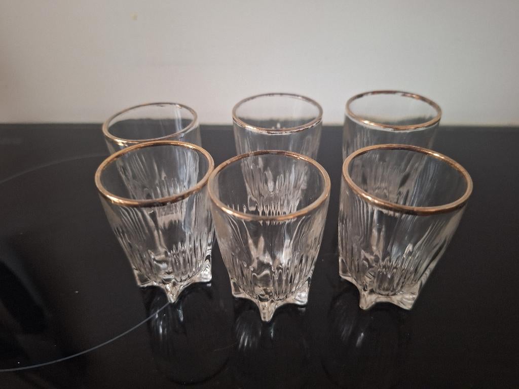 6 mooie jeneverglaasjes met gouden randje, Enlèvement