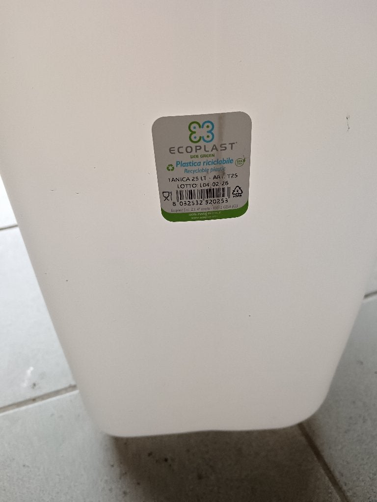 bidons état impeccable, Moins de 75 litres, Enlèvement, Comme neuf, Synthétique