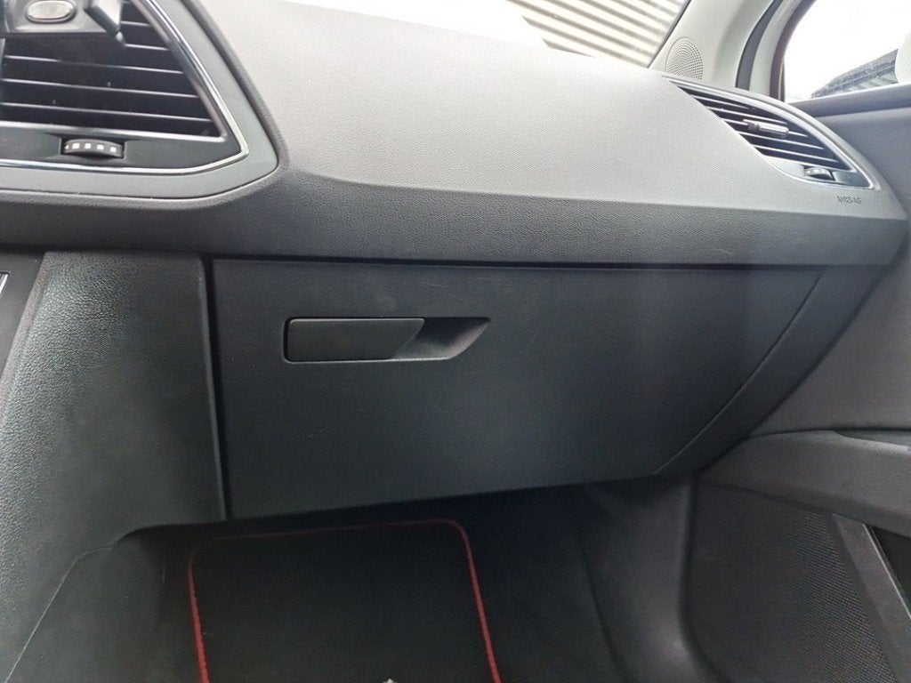 COMPARTIMENT A GANTS Seat Leon ST (5FF) (|5F1857095G|), Seat Deutschland GmbH, Service@seat.de, Utilisé, Seat