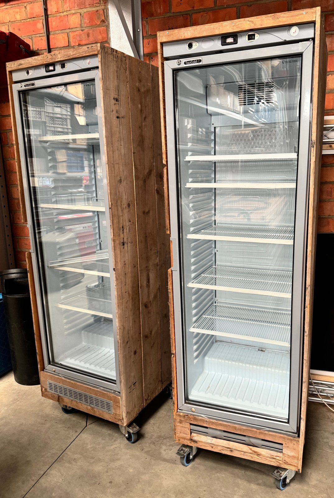 2 grote windowcoolers frigo's met glazen deur, Ophalen of Verzenden, Gebruikt, Koelen en Vriezen