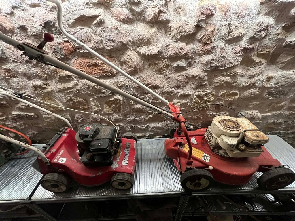 2 x tondeuse mountfield vintage, Jardin & Terrasse, Tondeuses à gazon, Enlèvement, Utilisé, Tondeuses à gazon à essence, Mountfield