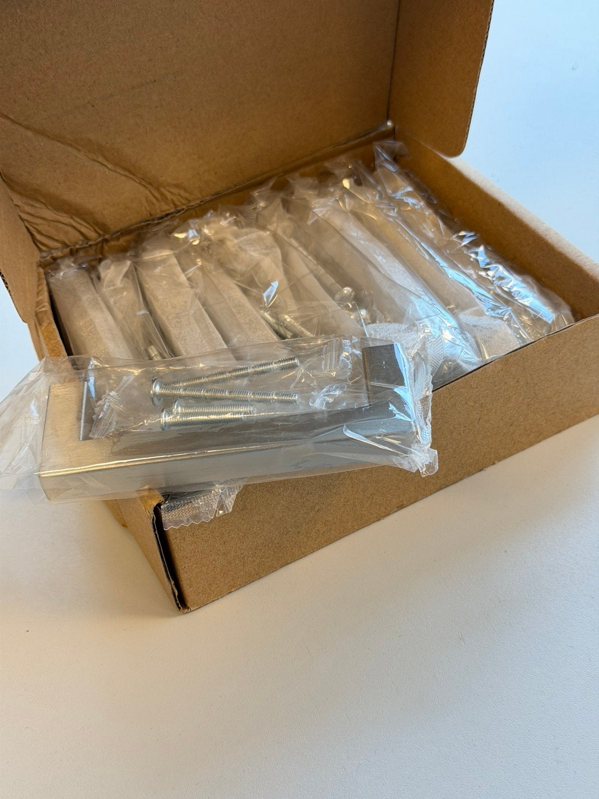 10x Nieuwe Metalen Kastgrepen Ladegrepen Zilver 11cm, Ophalen of Verzenden, Nieuw, Metaal