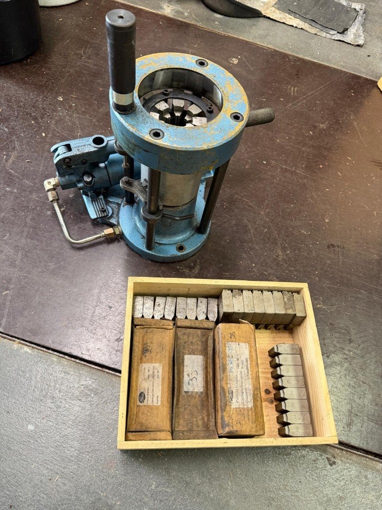 Gates hydraulische slangenpers., Ophalen, Gebruikt, Overige Auto-onderdelen