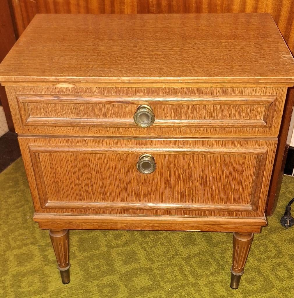 Vintage bijzetkastje/nachttafeltje, Antiquités & Art, Antiquités | Meubles | Armoires, Enlèvement