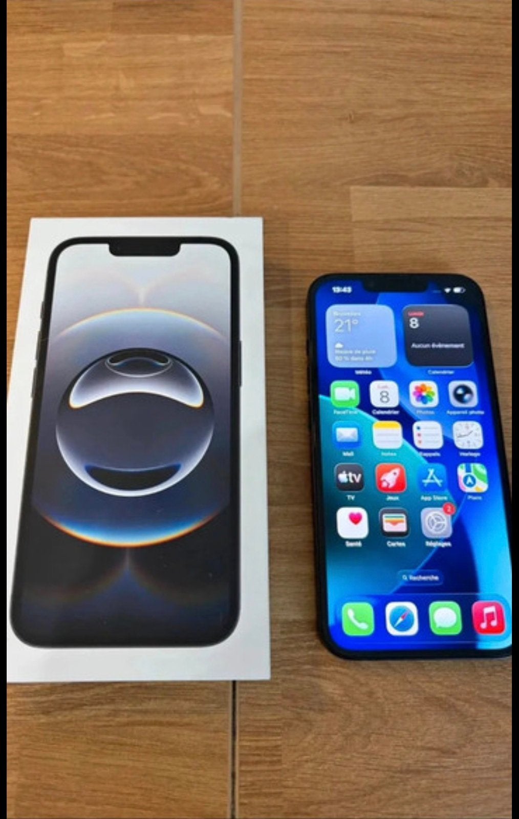 iPhone 16e 256gb noir etat de batterie 100% boite, Télécoms, Téléphonie mobile | Apple iPhone, IPhone 16e, Enlèvement, Sans abonnement