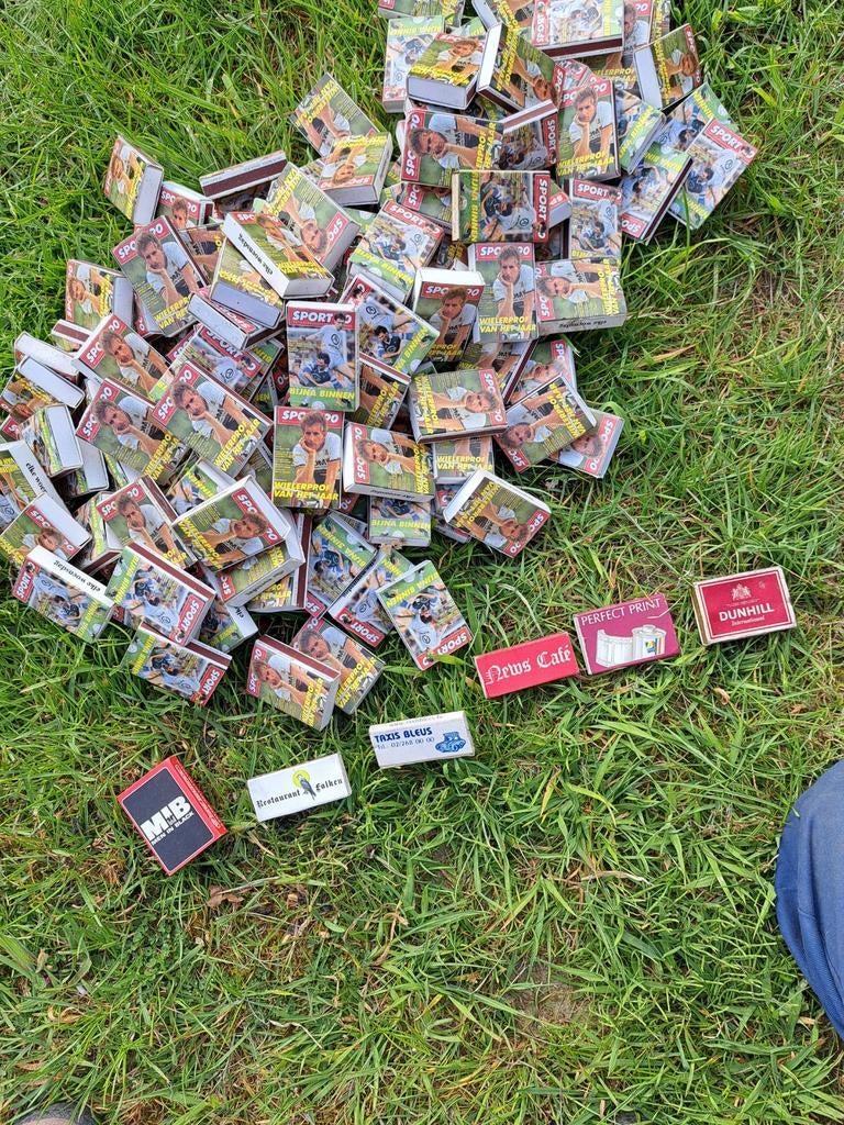 Kleine doosjes met nog werkende lucifers, Hobby & Loisirs créatifs, Timbres épargne, Enlèvement, Autres types, Objet ou Figurine
