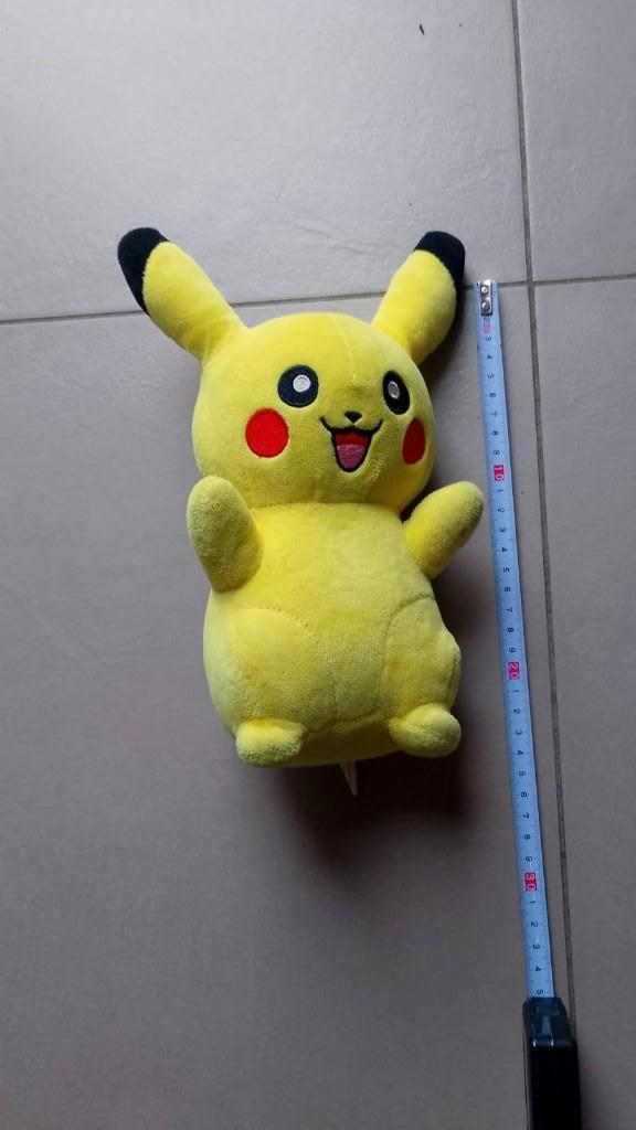 Pikachu 20 cm, Kinderen en Baby's, Speelgoed | Knuffels en Pluche, Ophalen of Verzenden
