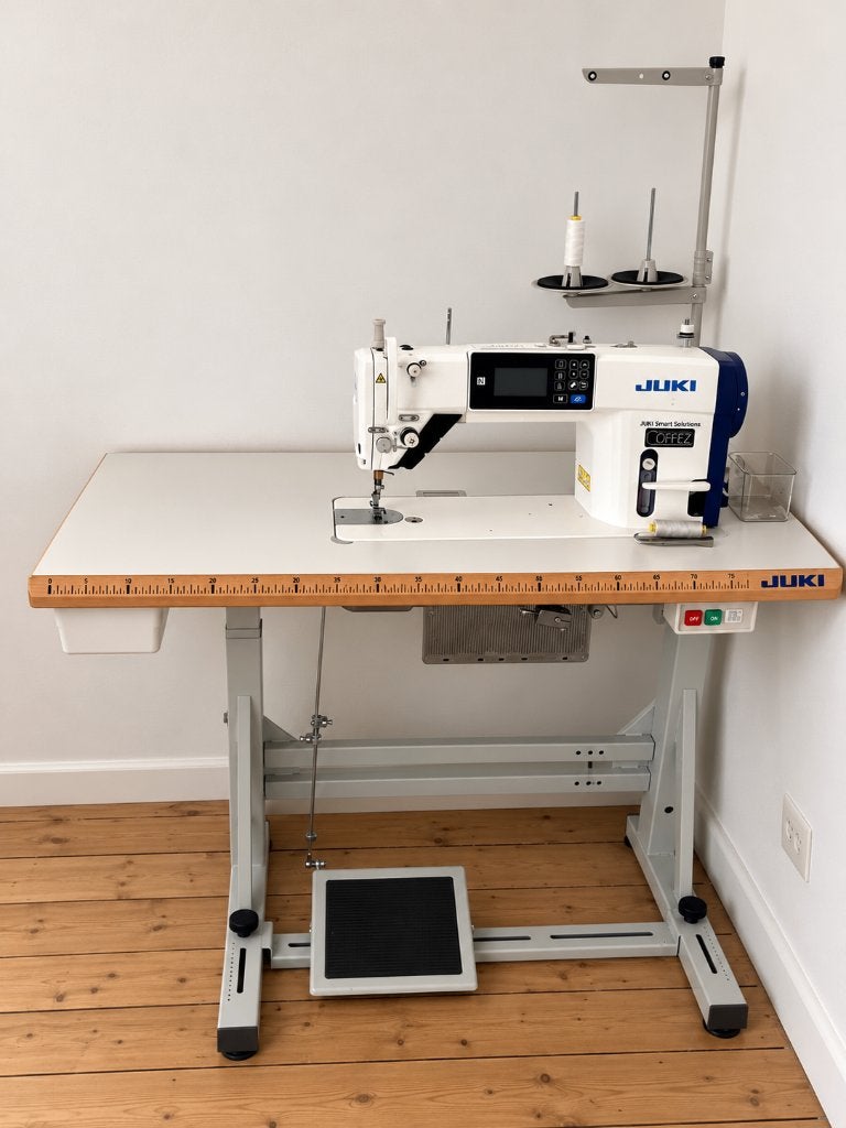 Juki DDL 9000c sms industriele naaimachine, Hobby & Loisirs créatifs, Autres marques, Machine à coudre, Industrie, Comme neuf