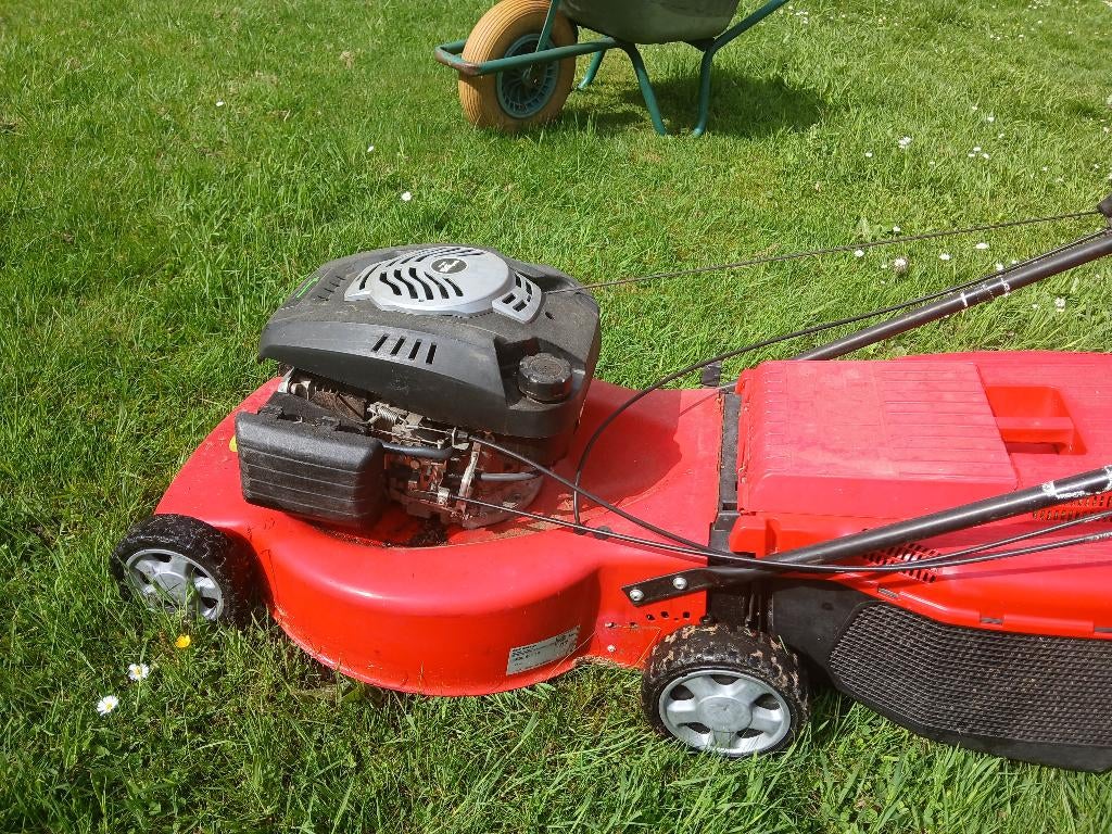 Tondeuse GGP 51 cm Autotractee 160cc fonctionne pft, Vitesses, Tondeuses à gazon à essence, GGP  MTD, Utilisé