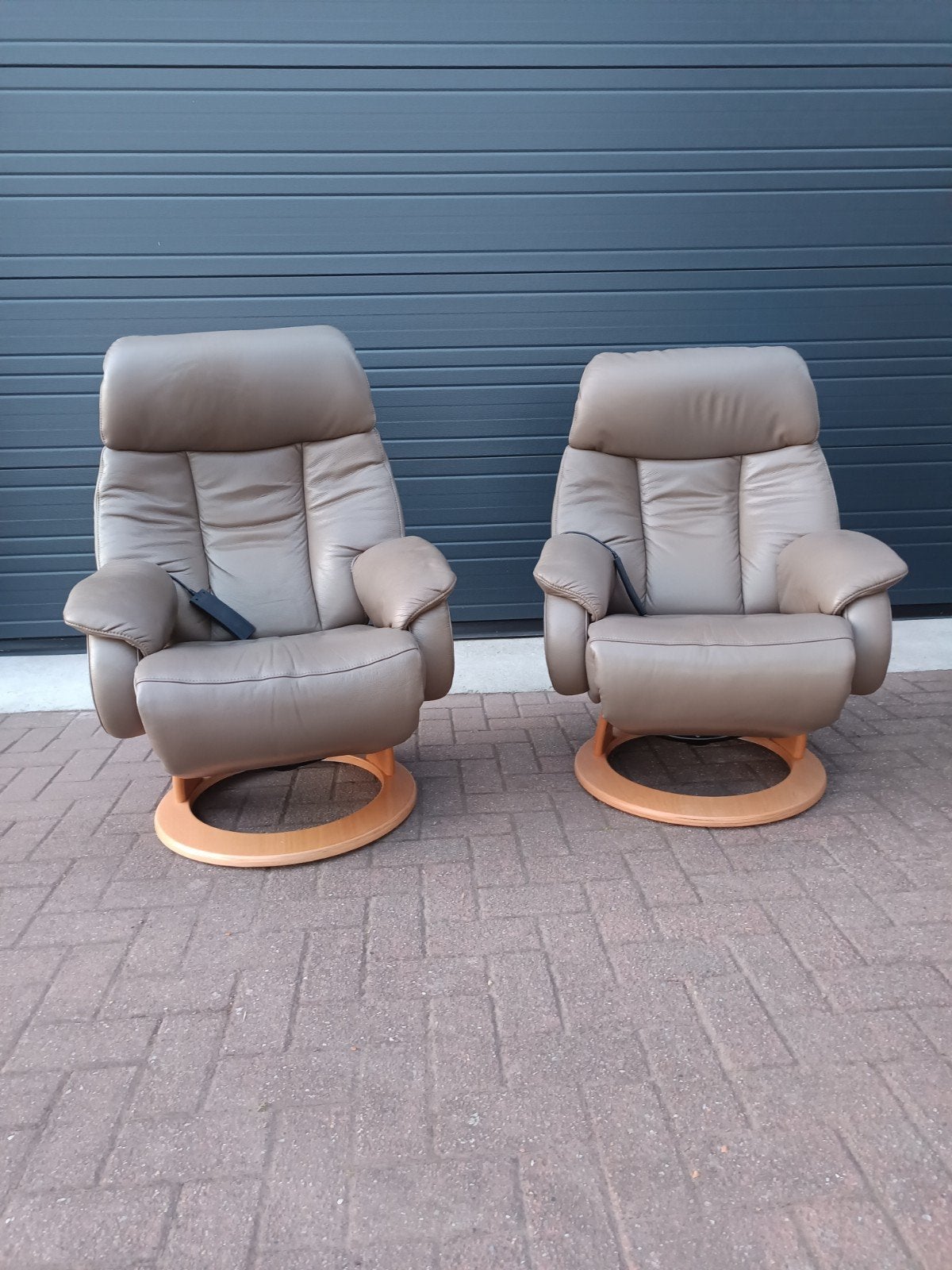 2 x elektrische Relax Hukla in Leer., Huis en Inrichting, Fauteuils, Leer, Ophalen