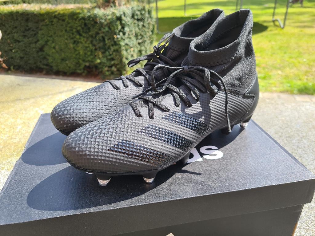 Nieuwe adidas predator voetbalschoenen 42, Sport en Fitness, Voetbal, Ophalen of Verzenden, Nieuw, Schoenen