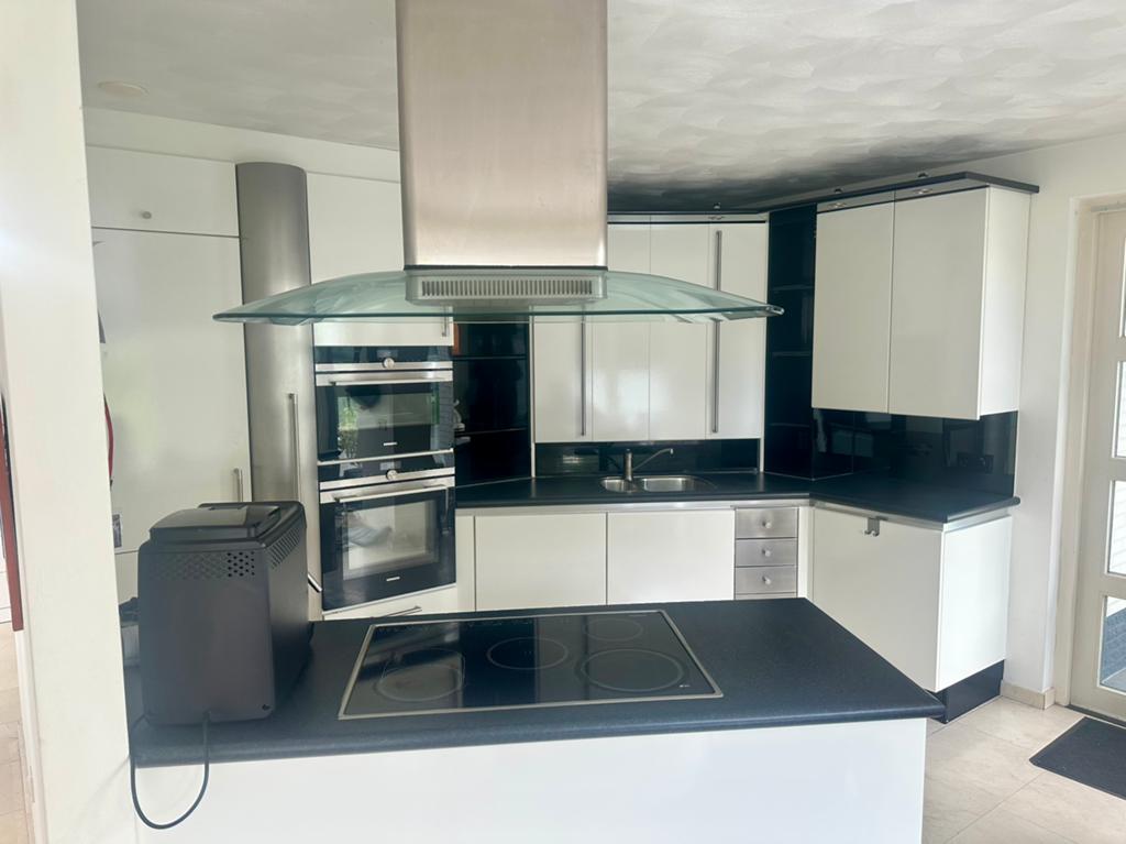 Poggenpohl keuken met kookeiland, Ophalen, Gebruikt, Wit, Met kookeiland