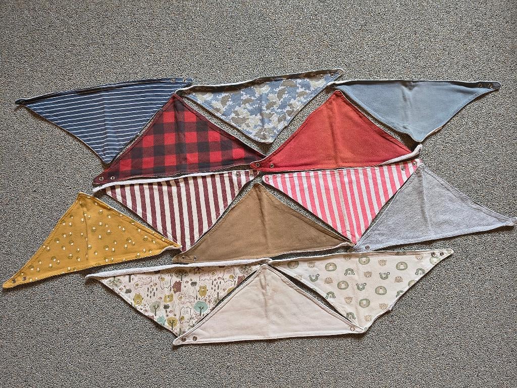 Kwijlsjaaltjes (13 stuks), Enfants & Bébés, Vêtements de bébé | Bonnets, Écharpes & Moufles, Enlèvement, Comme neuf, Garçon ou Fille