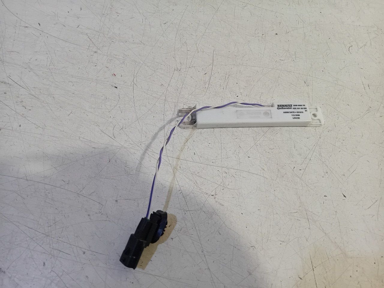 Antenne versterker Renault Mégane, Auto diversen, Autoradio's, Ophalen of Verzenden