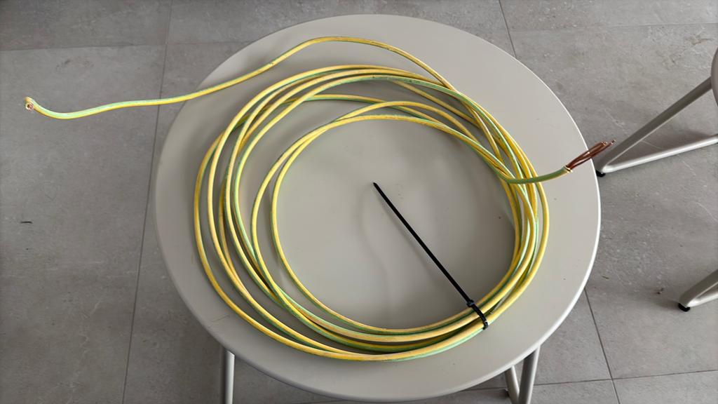 Aardinskabel 16mm, Doe-het-zelf en Bouw, Elektriciteit en Kabels, Ophalen, Zo goed als nieuw