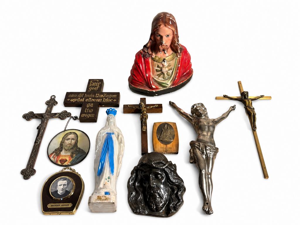 Religieuze Verzamelobjecten – Kruisen, Heiligenbeelden, Collections, Religion, Comme neuf, Enlèvement