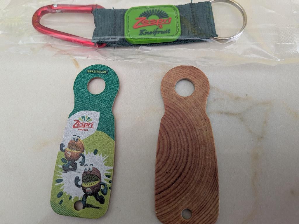 Nieuw :Zespri / kiwi sleutelhanger + winkelwagen muntjes, Ophalen of Verzenden, Nieuw