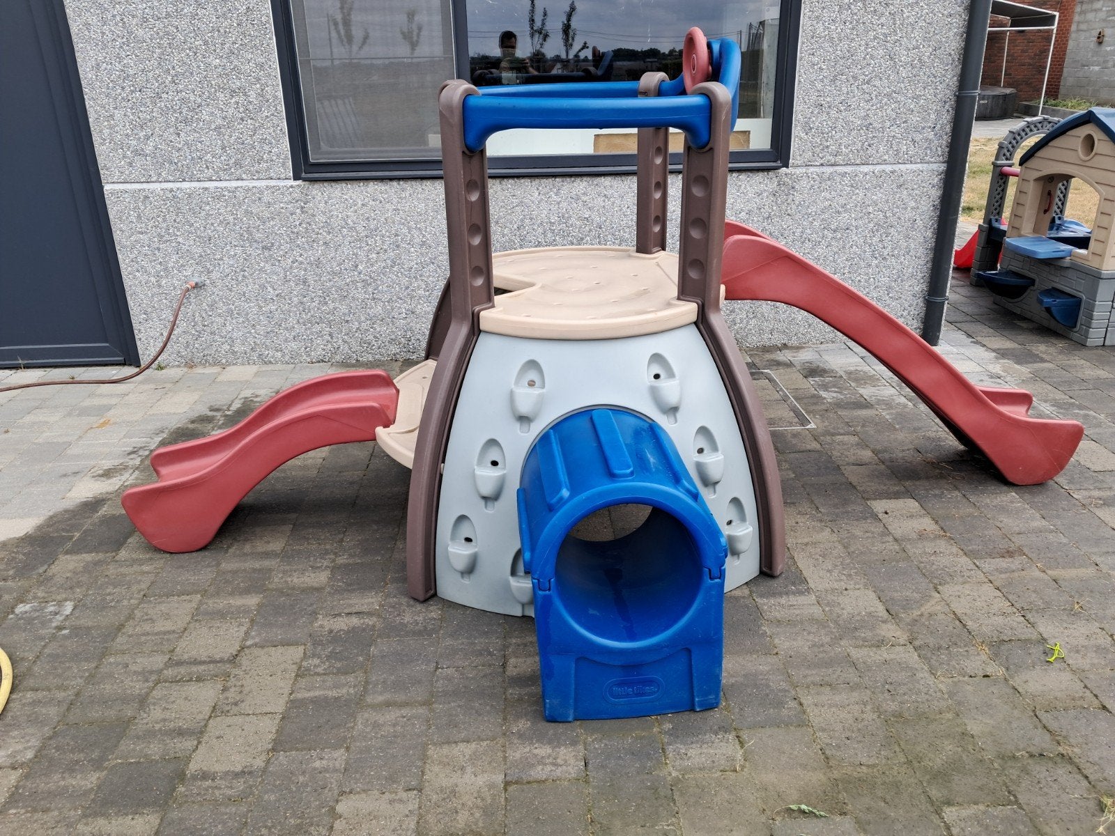 speeltoren met 2 glijbanen, Kinderen en Baby's, Speelgoed | Buiten | Speeltoestellen, Ophalen