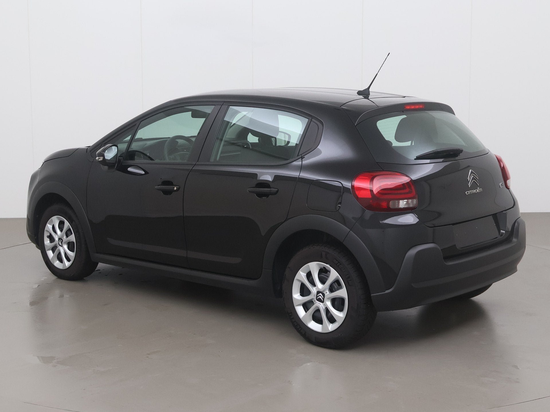 Citroen C3 puretech feel 83, Auto's, Citroën, Zwart, Bedrijf, Handgeschakeld, 5 deurs