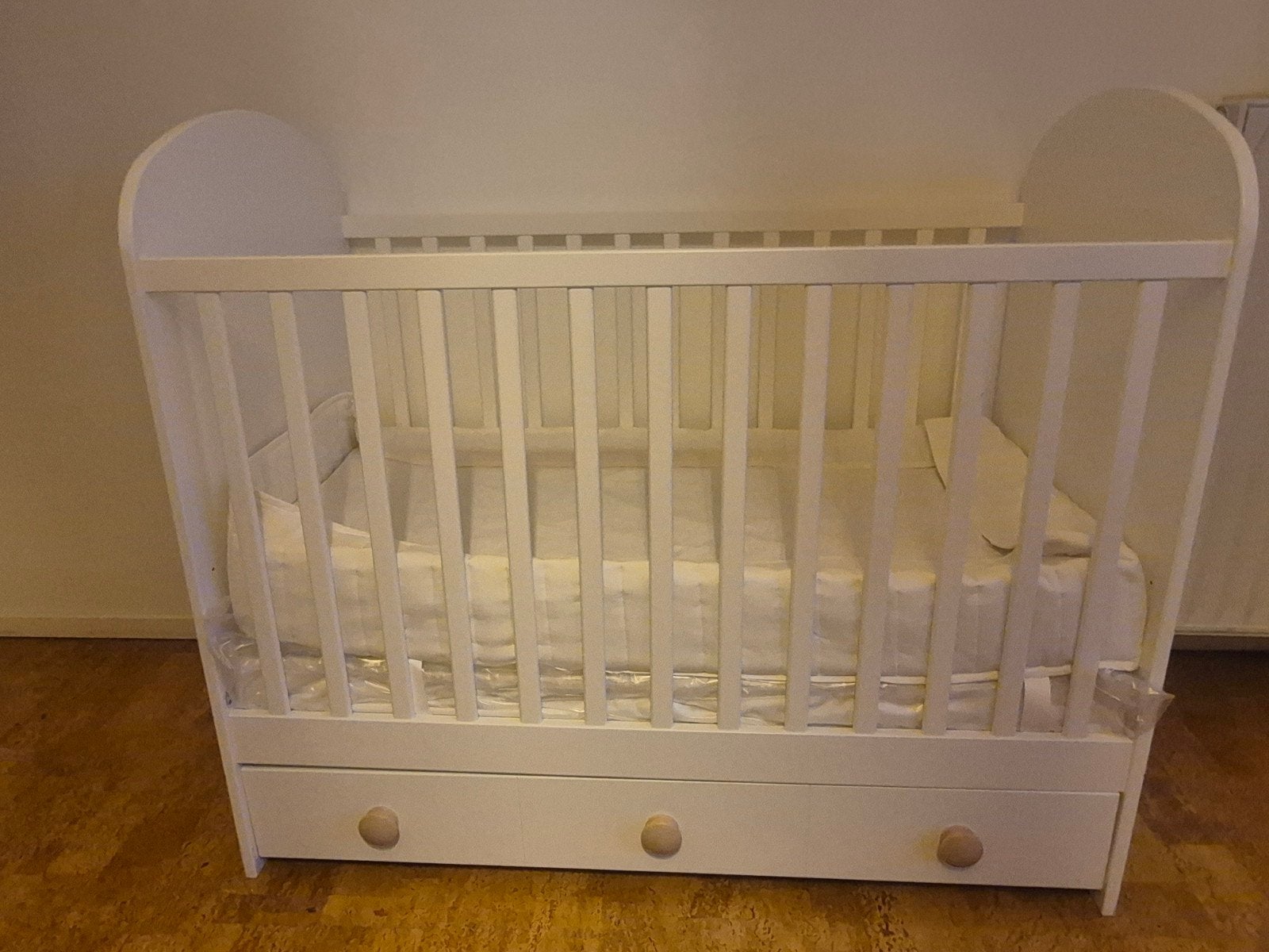 Lit bébé Ikea avec Matelas et tiroir de rangement, Enlèvement, Matelas