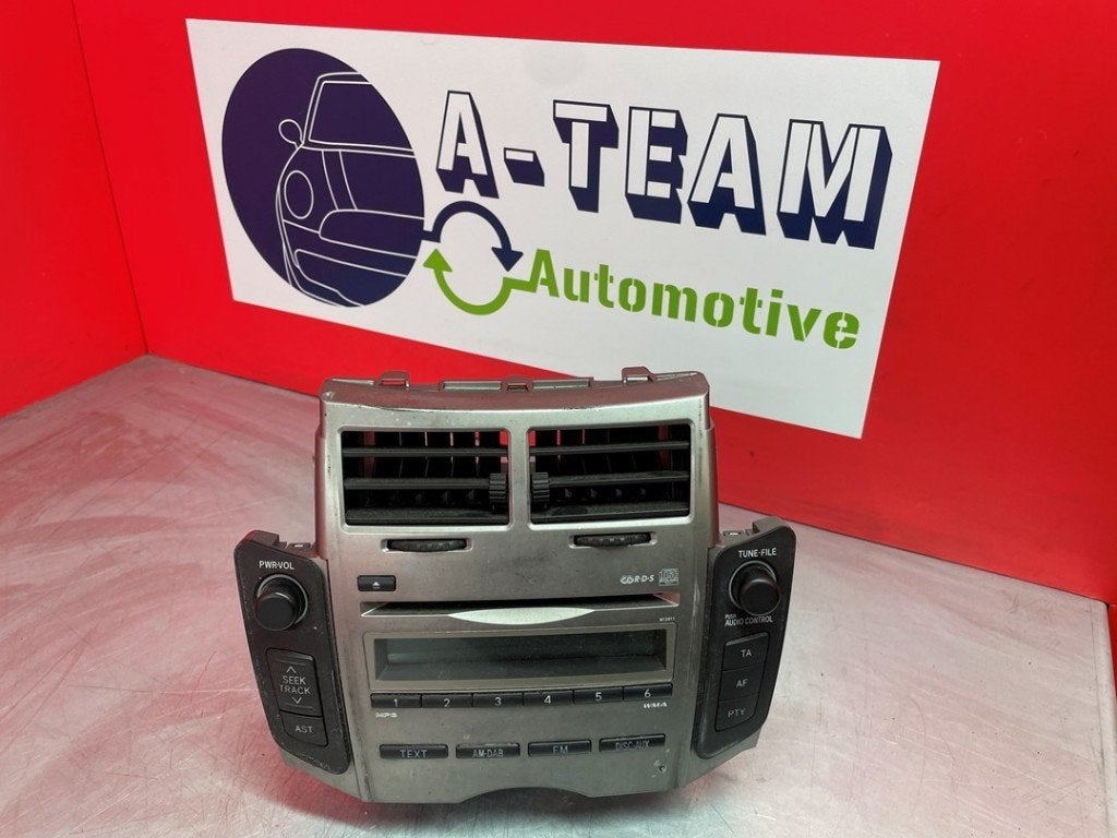 RADIO Toyota Yaris II (P9) (01-2005/12-2014) (|861200D490|), Auto-onderdelen, Gebruikt, Toyota