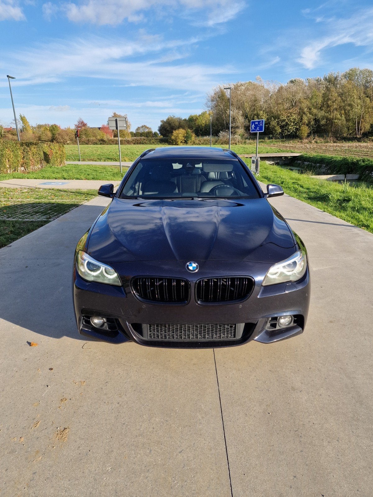 BMW 520xdrive F11, Autos, Cuir, Euro 6, Entretenue par le concessionnaire, Noir