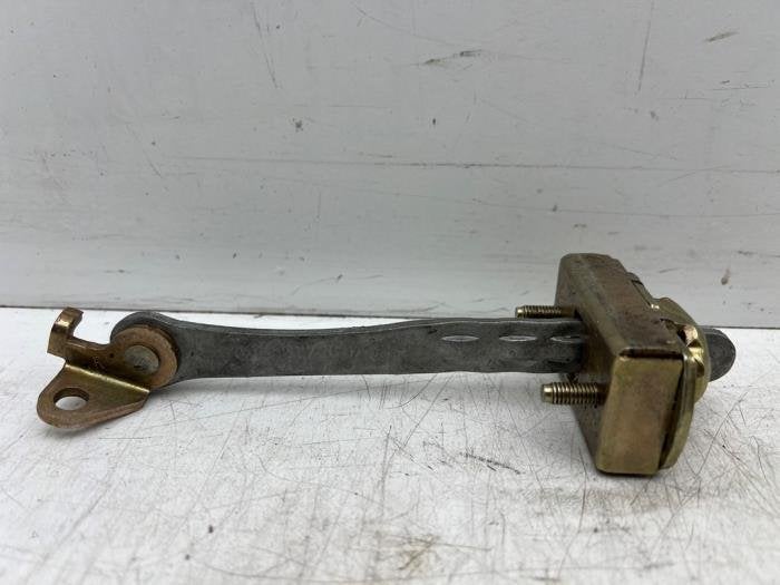 Butée 2portes droite d'un Volkswagen LT, Autos : Pièces & Accessoires, Carrosserie & Tôlerie, Volkswagen, -, 3 mois de garantie