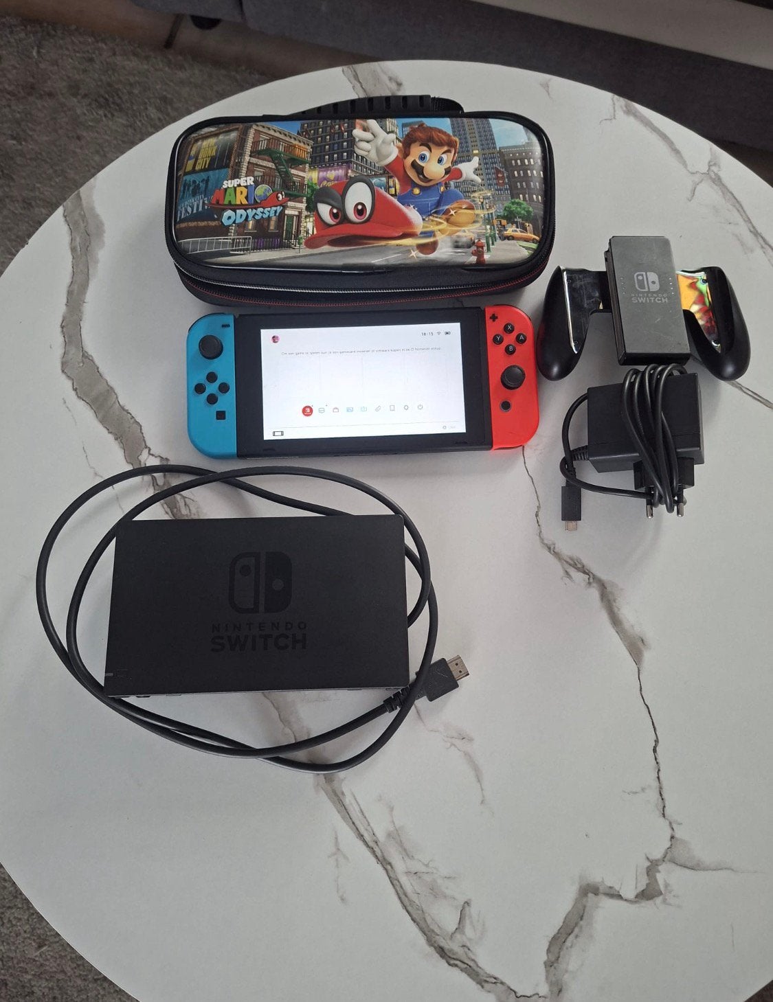 Nintendo switch, Games en Spelcomputers, Ophalen, Gebruikt, Met 2 controllers, Switch Original