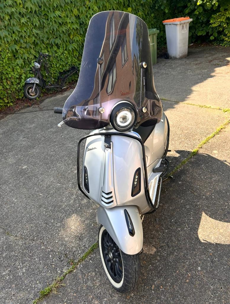 Vespa Primavera zonder papieren, Ophalen, Zo goed als nieuw