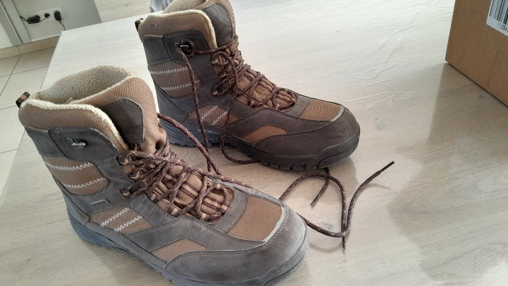 nieuwe berg wandelschoenen, Ophalen of Verzenden, Nieuw, Schoenen