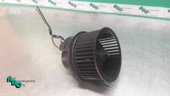 Moteur de ventilation chauffage d'un Ford Focus (Focus 04-), -, 3 mois de garantie, -, -