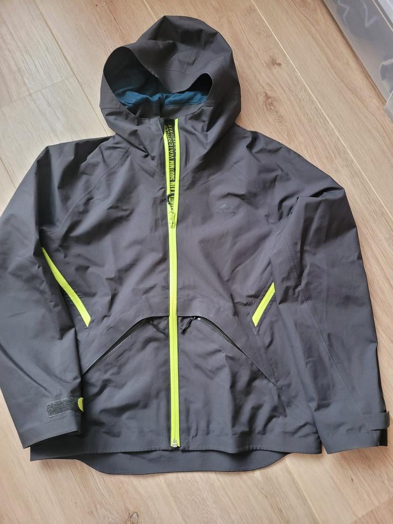 Regenjas Decathlon, Ophalen
