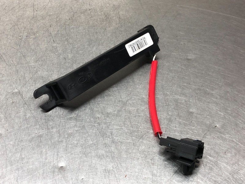 ANTENNE D'ACCÈS SANS CLÉ Kia Stonic (YB) (|YCA21E070782|), Autos : Pièces & Accessoires, Kia, Info@kia.de, Utilisé, Theodor-Heuss-Allee 11
60486  Frankfurt am Main, DE