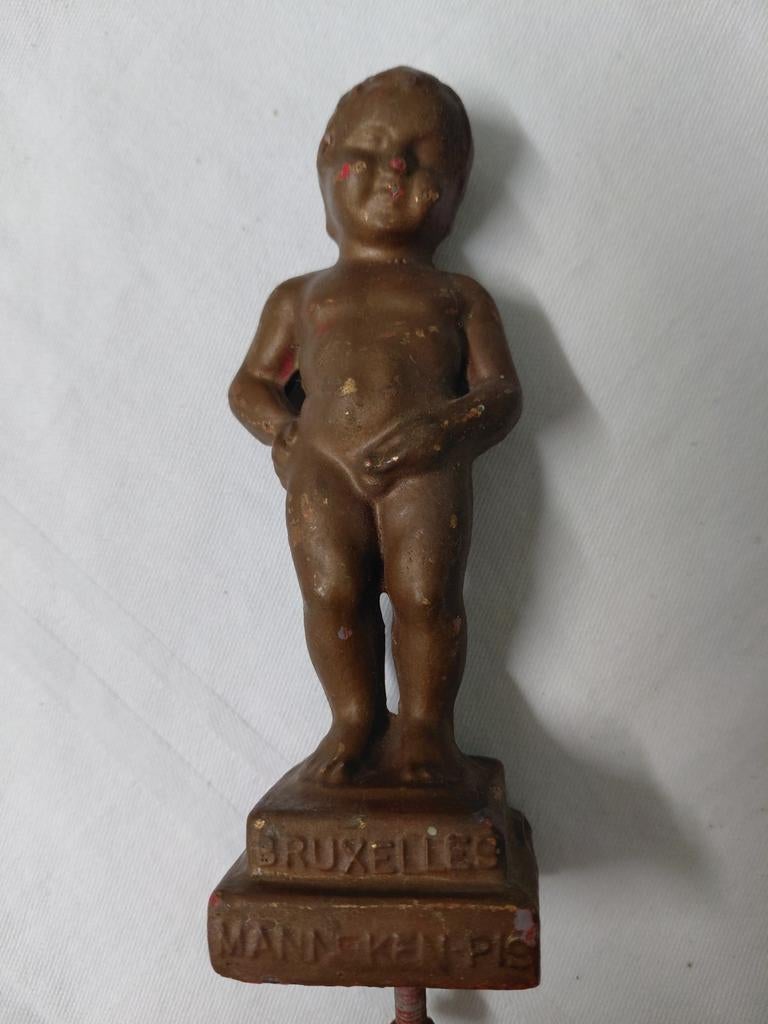 Statuette Manneken Pis, Antiek en Kunst, Ophalen of Verzenden, Beschilderd, Beeld