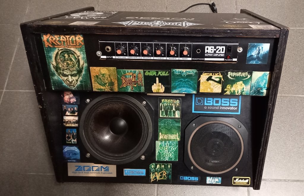 Gitaarversterker /monitor AG-20 jaren 80 metalstijl!, Muziek en Instrumenten, Versterkers | Bas en Gitaar, Ophalen, Zo goed als nieuw