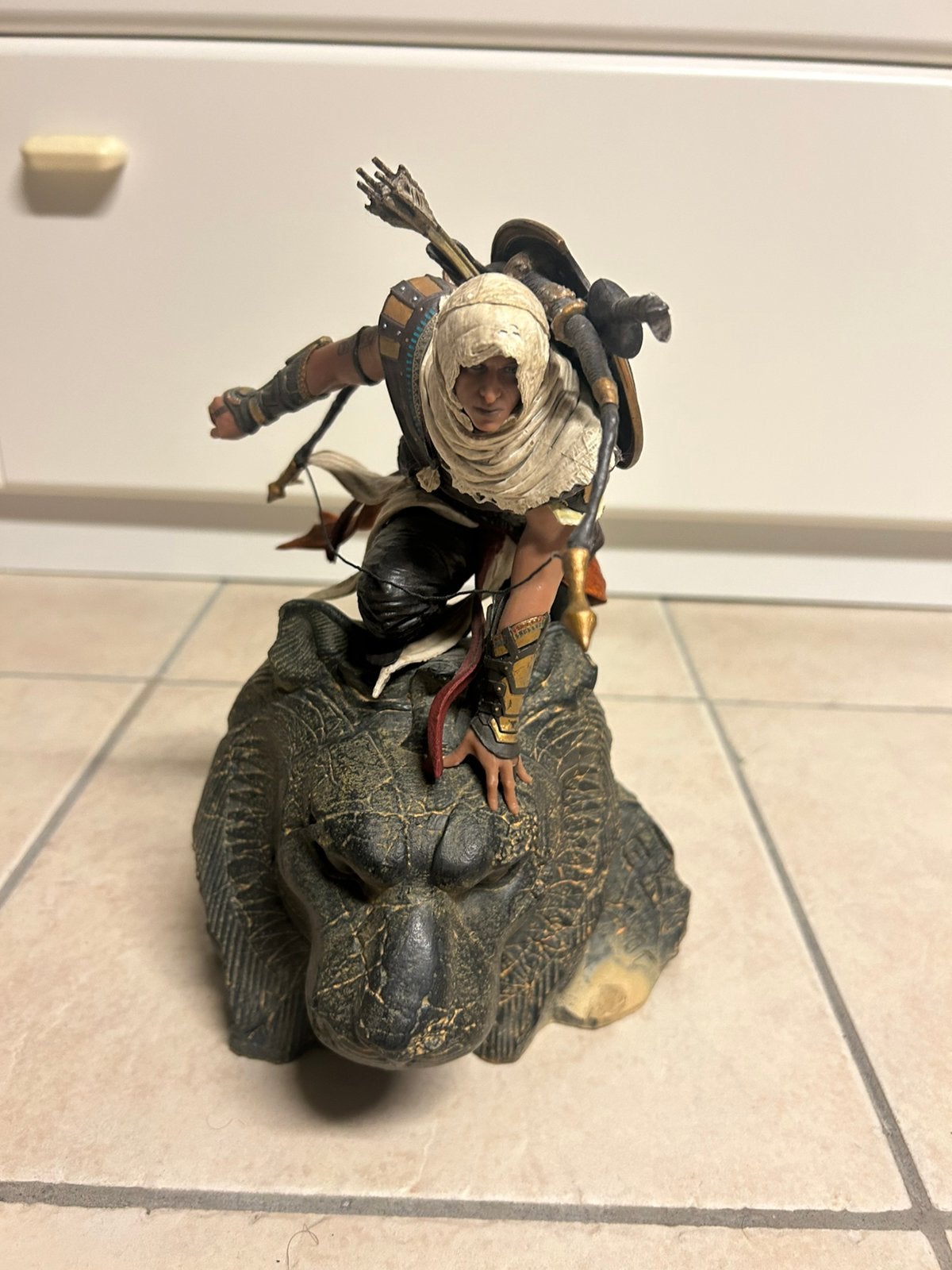 Assassins creed origins - Bayek statue, Enlèvement ou Envoi, Comme neuf