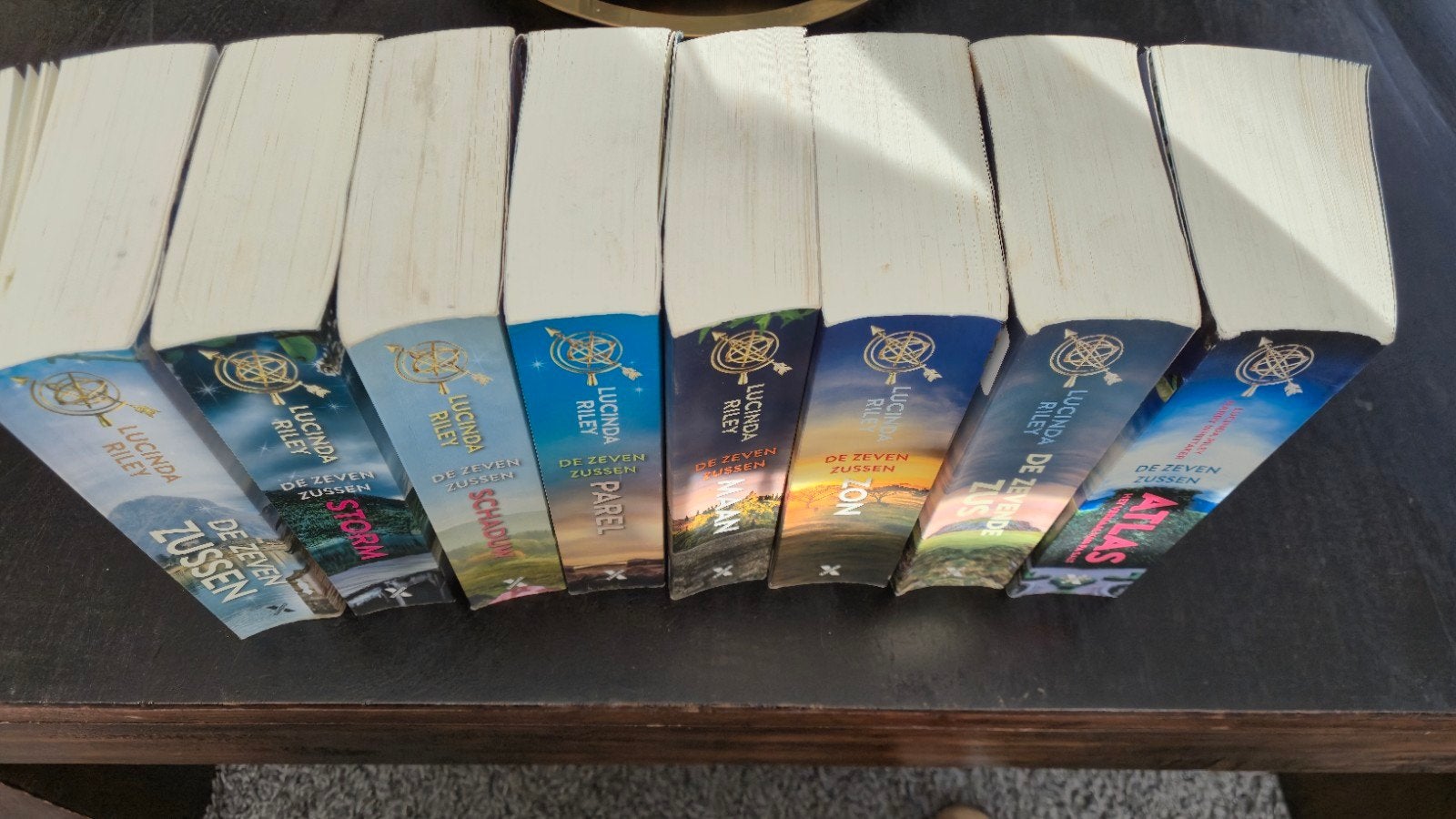 De zeven zussen, volledige reeks, Ophalen, Zo goed als nieuw, Lucinda Riley, België